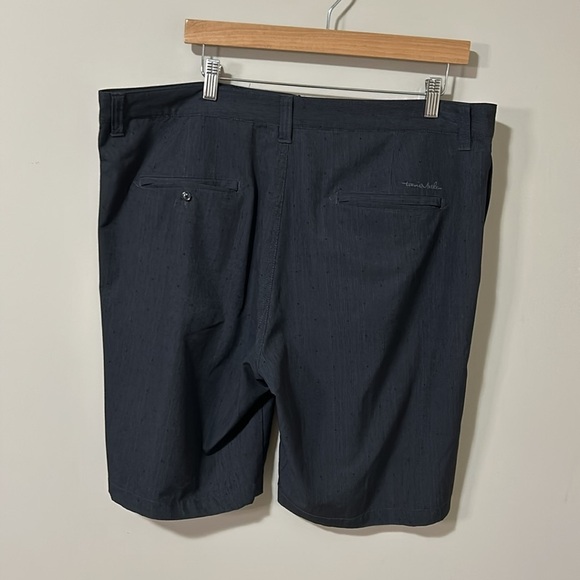 Travis Mathew Short Performance Golf Black Striped Stretch Pockets Dots Sz 38 - Picture 4 of 11